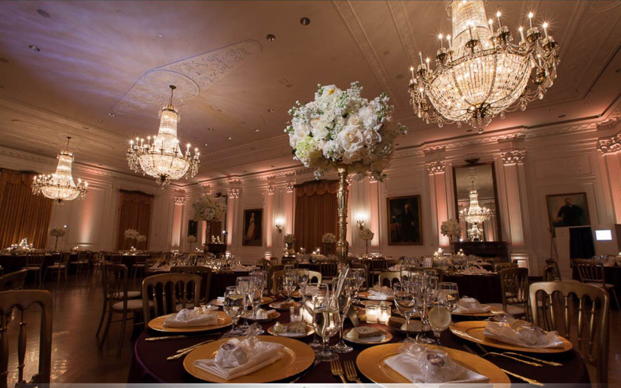 nixon-library-amber-uplights